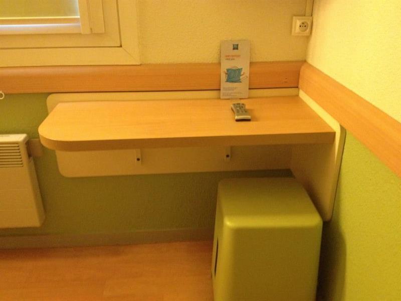 B&B Hotel Cergy Пиерле Екстериор снимка